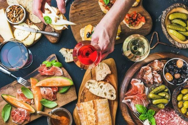 Các món nhậu với rượu vang