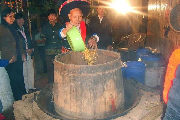 Rượu Bó Nặm 2