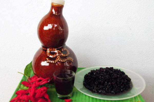 Rượu nếp than 5