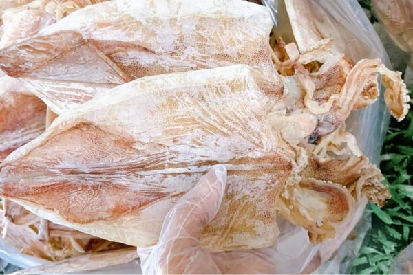 Phương pháp để nhận biết sự khác biệt giữa mực khô thật và mực khô giả