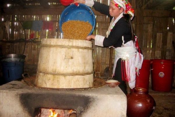 Rượu Thóc La Pán Tẩn 4 Rượu Thóc La Pán Tẩn 4